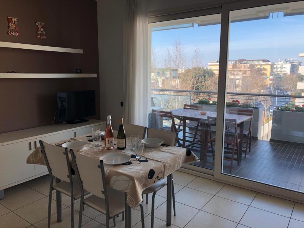 Brezza Da Mare Apartment Римини Екстериор снимка