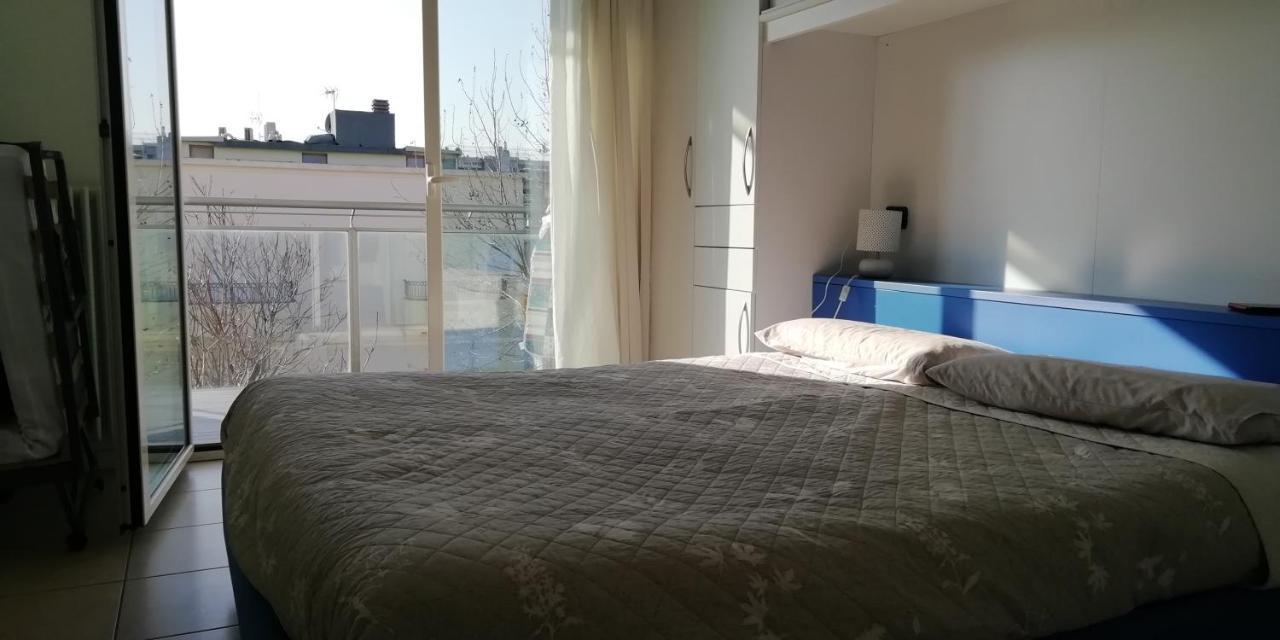 Brezza Da Mare Apartment Римини Екстериор снимка