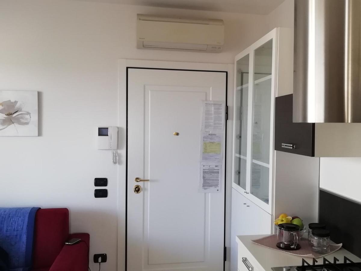 Brezza Da Mare Apartment Римини Екстериор снимка