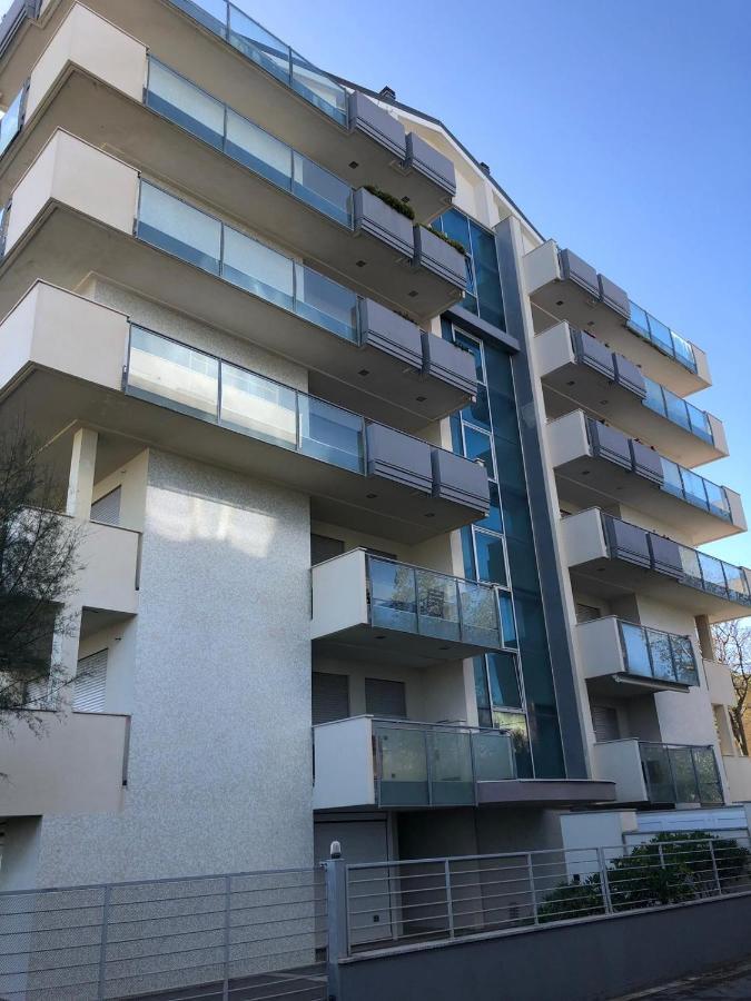 Brezza Da Mare Apartment Римини Екстериор снимка